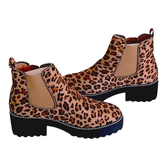 Chelsea Studded Animal Print Leopard Slip-on Platform Lug Booties Size 11 NWT - Picture 5 of 9